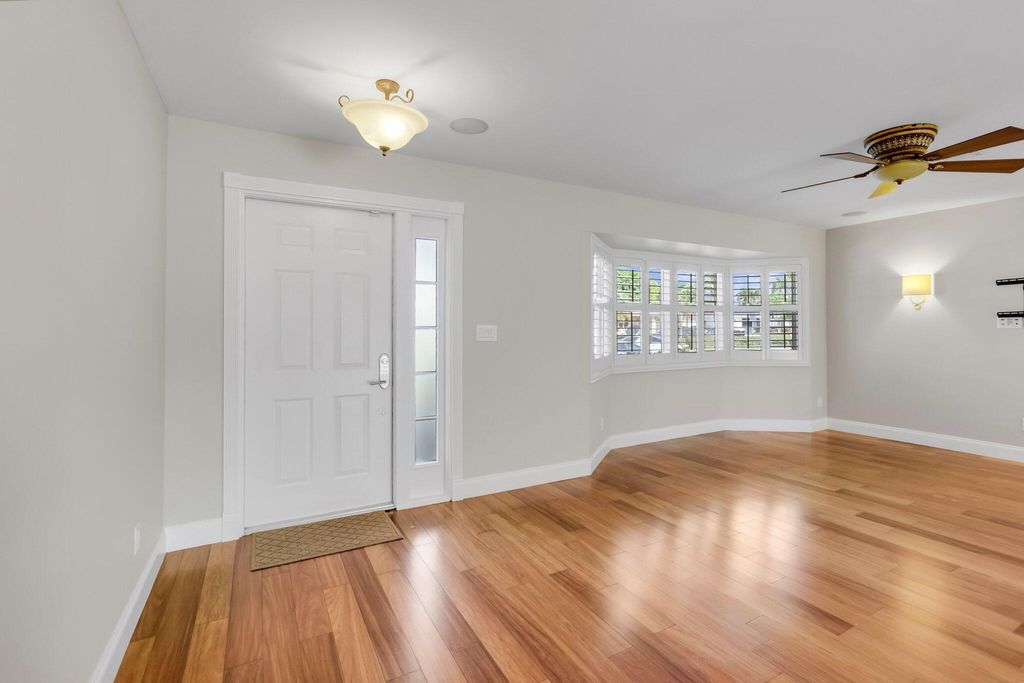 Photo of 1008 SW 12th Avenue, Boca Raton, FL 33486 (MLS # R11079405)