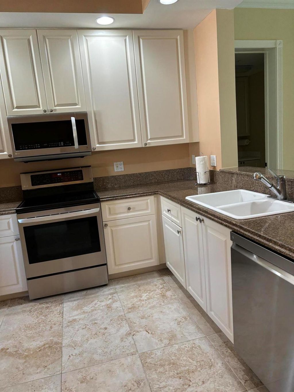 Photo of 7 Harbour Isle Drive E #106, Fort Pierce, FL 34949 (MLS # R11104072)