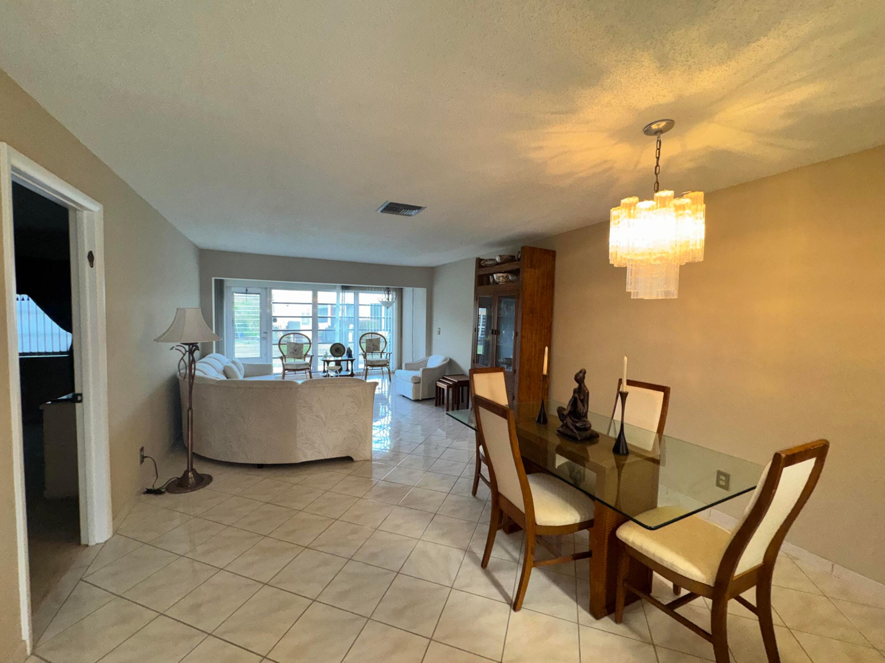 PALM GREENS AT VILLA DEL RAY CONDO II - Residential