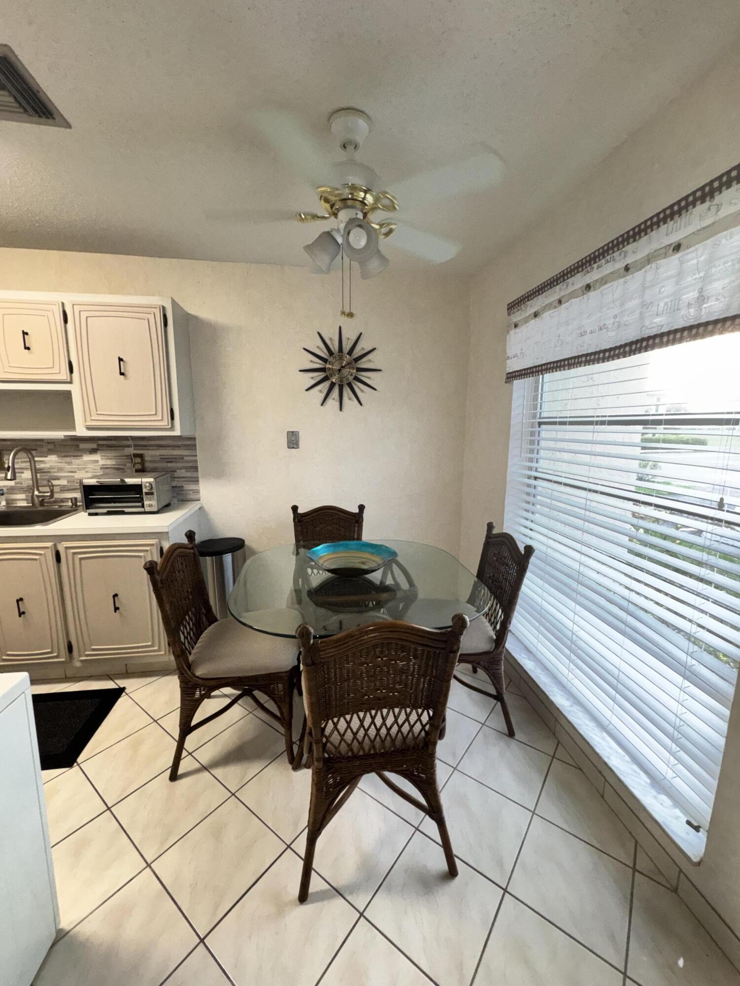 PALM GREENS AT VILLA DEL RAY CONDO II - Residential