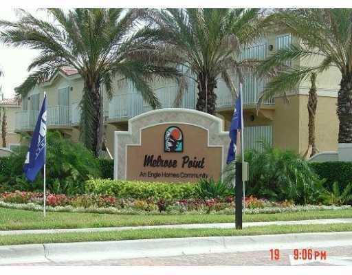 Very nice 3 bedroom 3 bath townhouse, Luxury Clubhouse with pool and fitness center, Gated Community with security, Cable and Internetincluded in rent. Centrally located close to shops and schools. Professionally managed by property management company 24/7 on call service