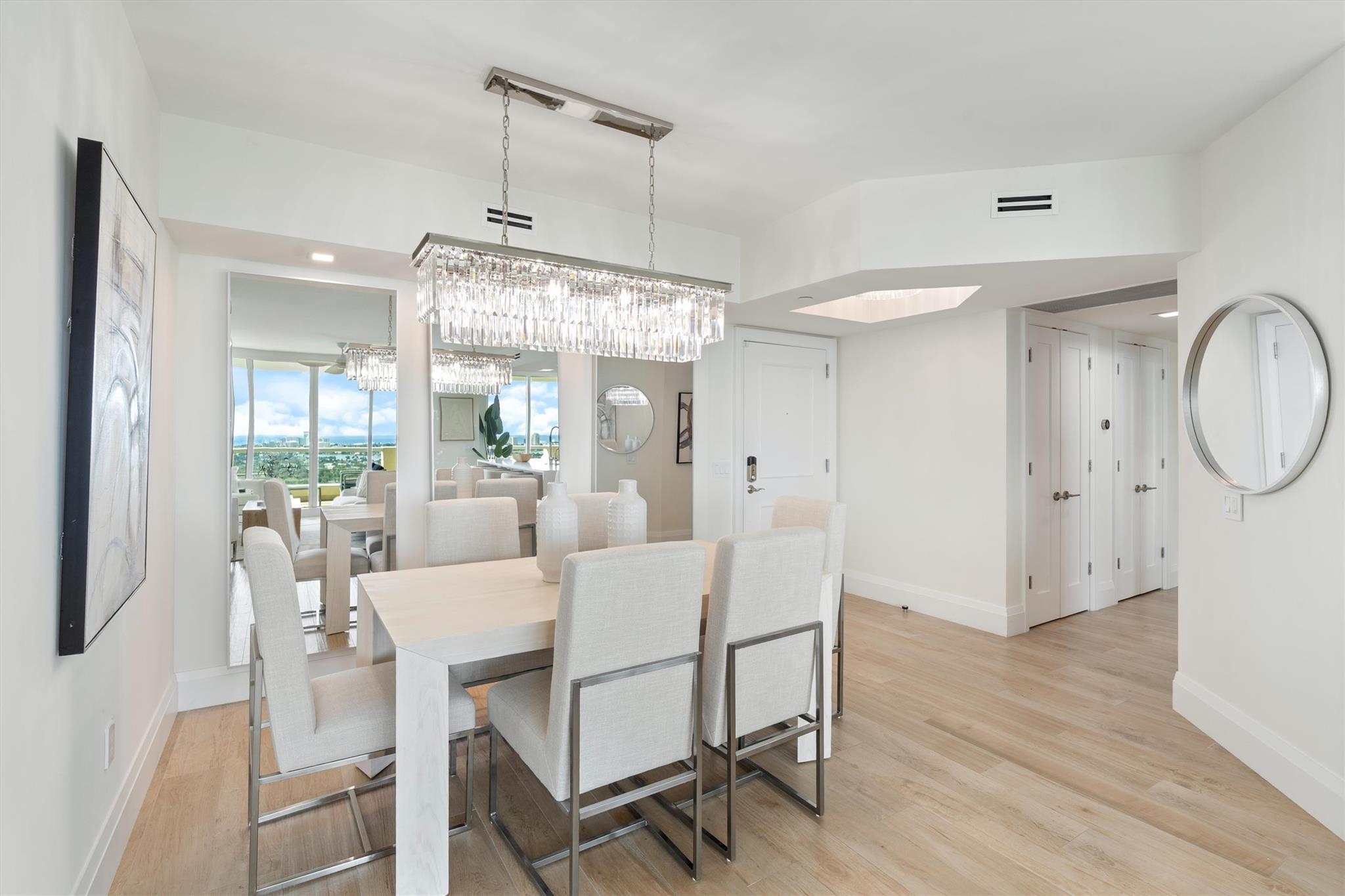 411 N New River Dr 2805