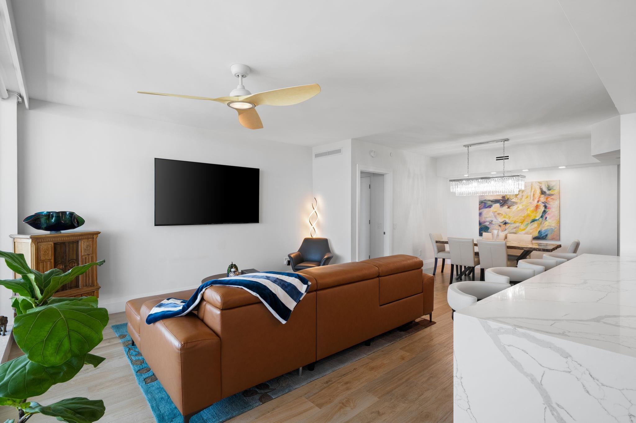 411 N New River Dr 2805