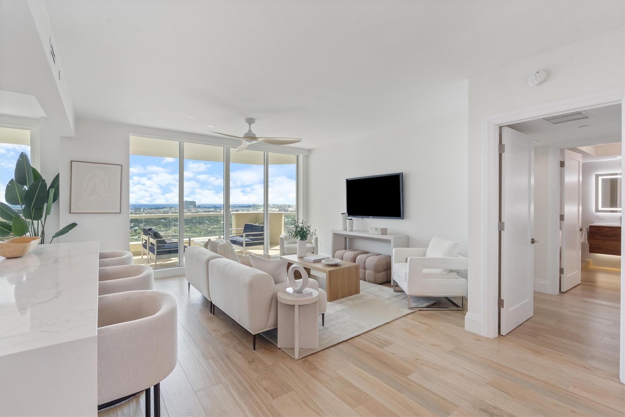 411 N New River Dr 2805