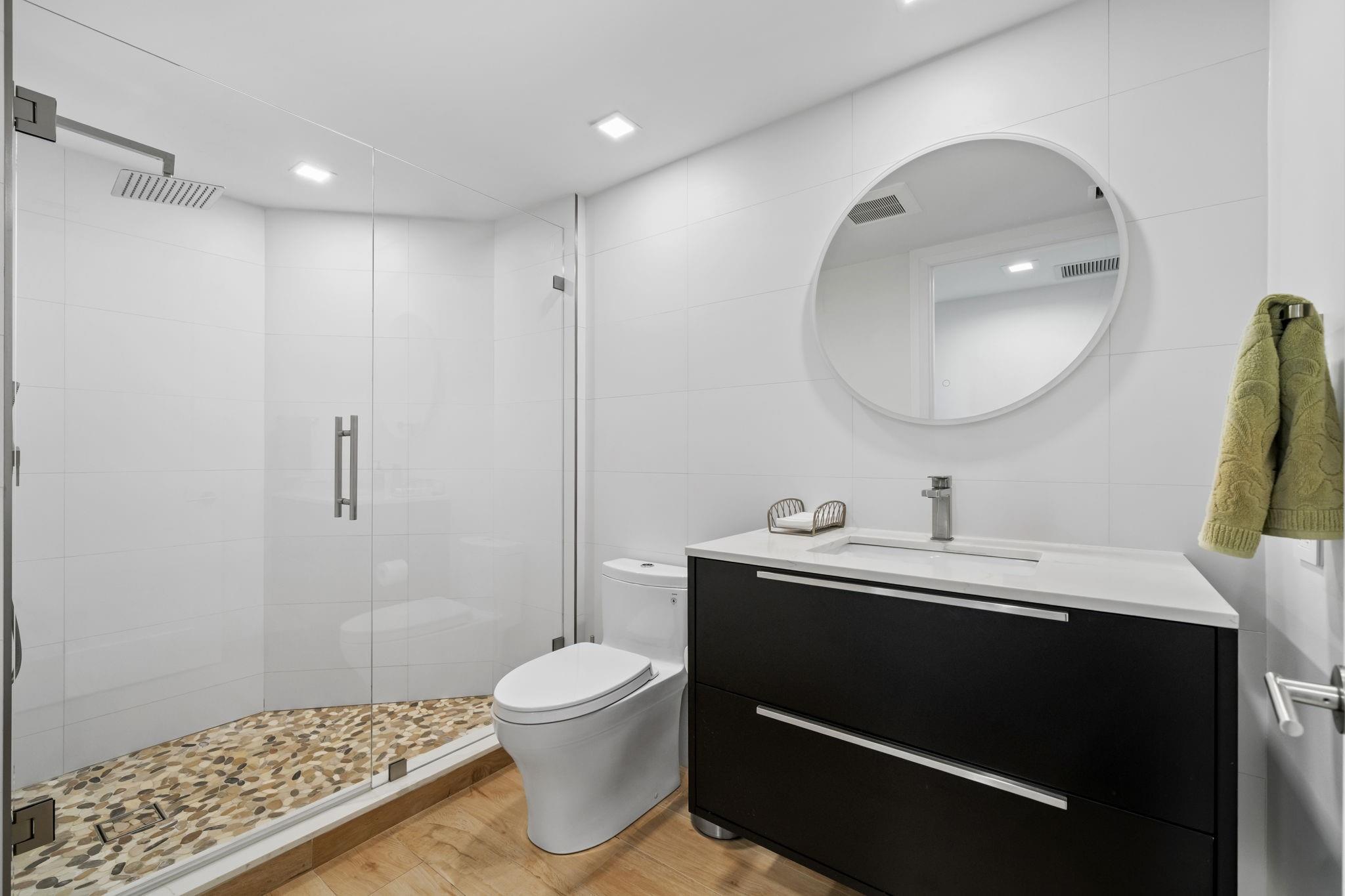 Las Olas Grand Condo - Residential