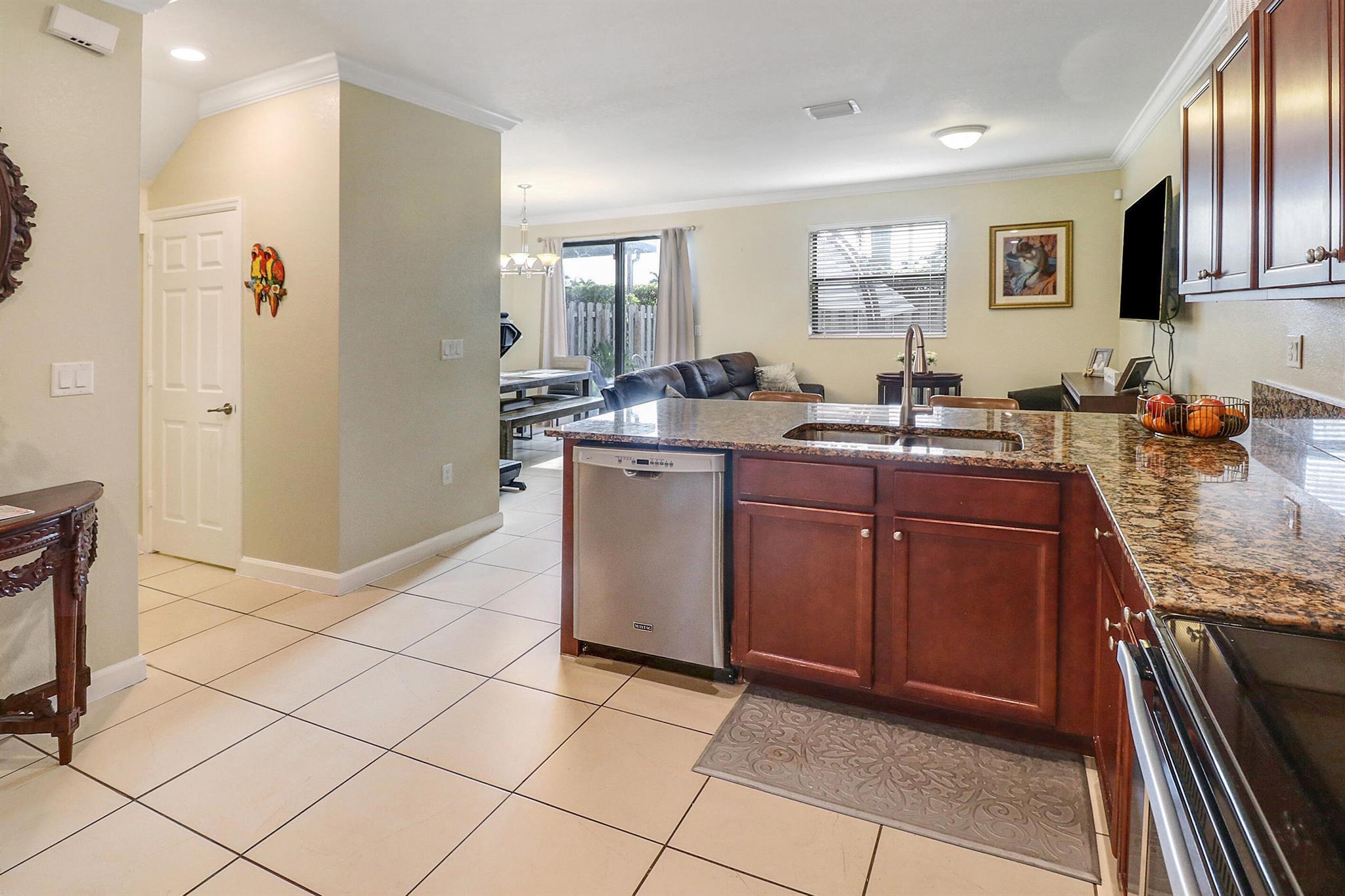 COCO PALM ESTATES - Residential