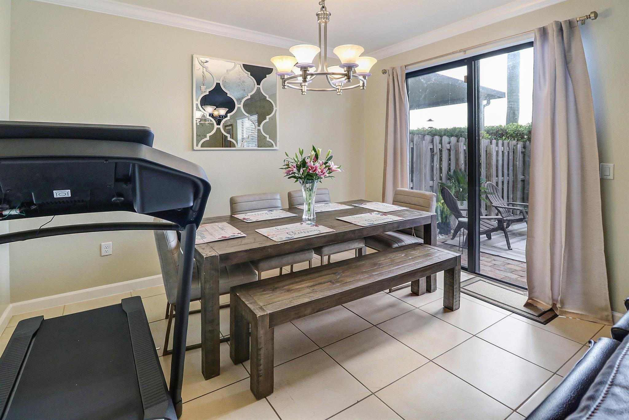 COCO PALM ESTATES - Residential