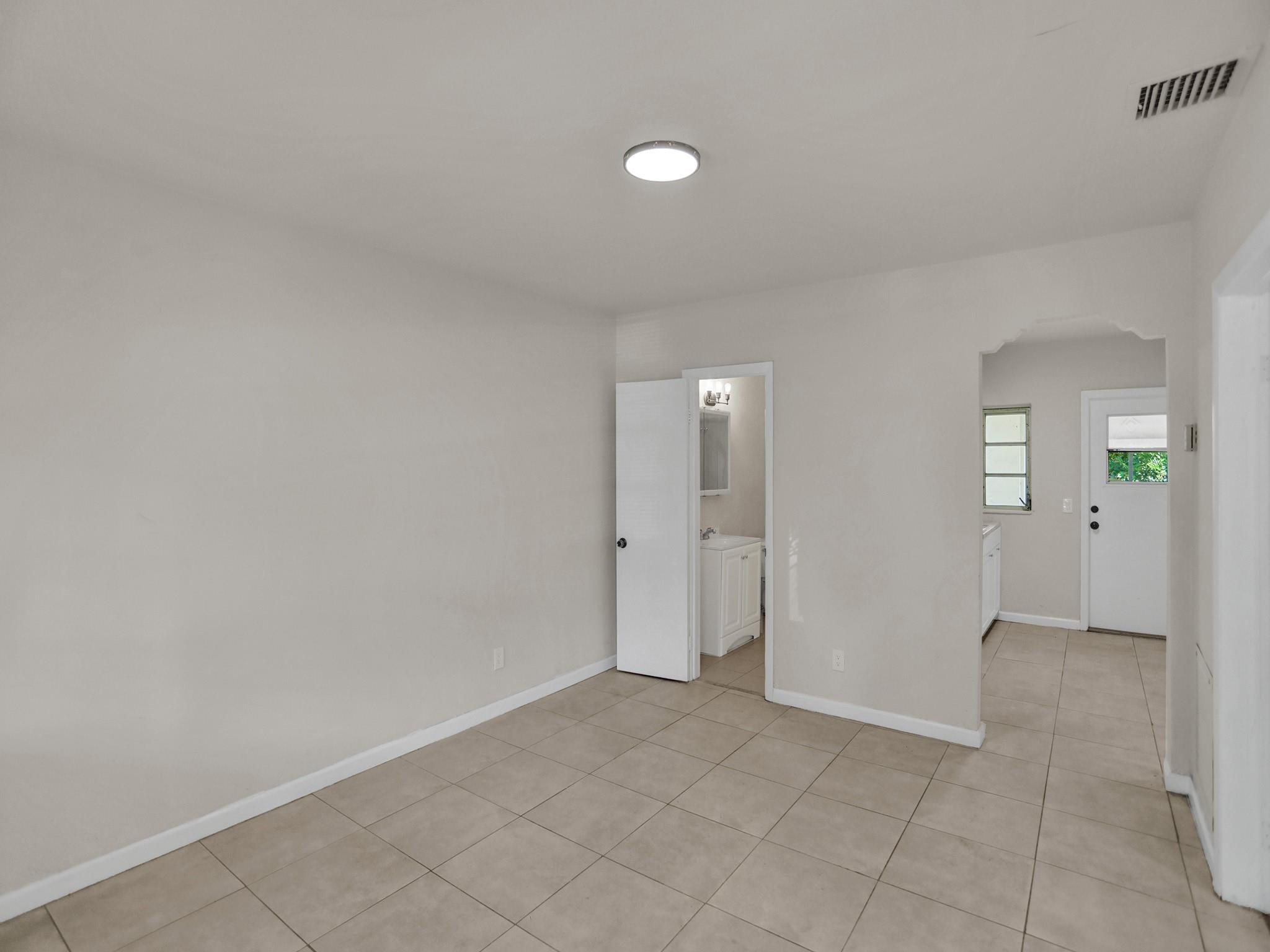 535 NW 91st St 1