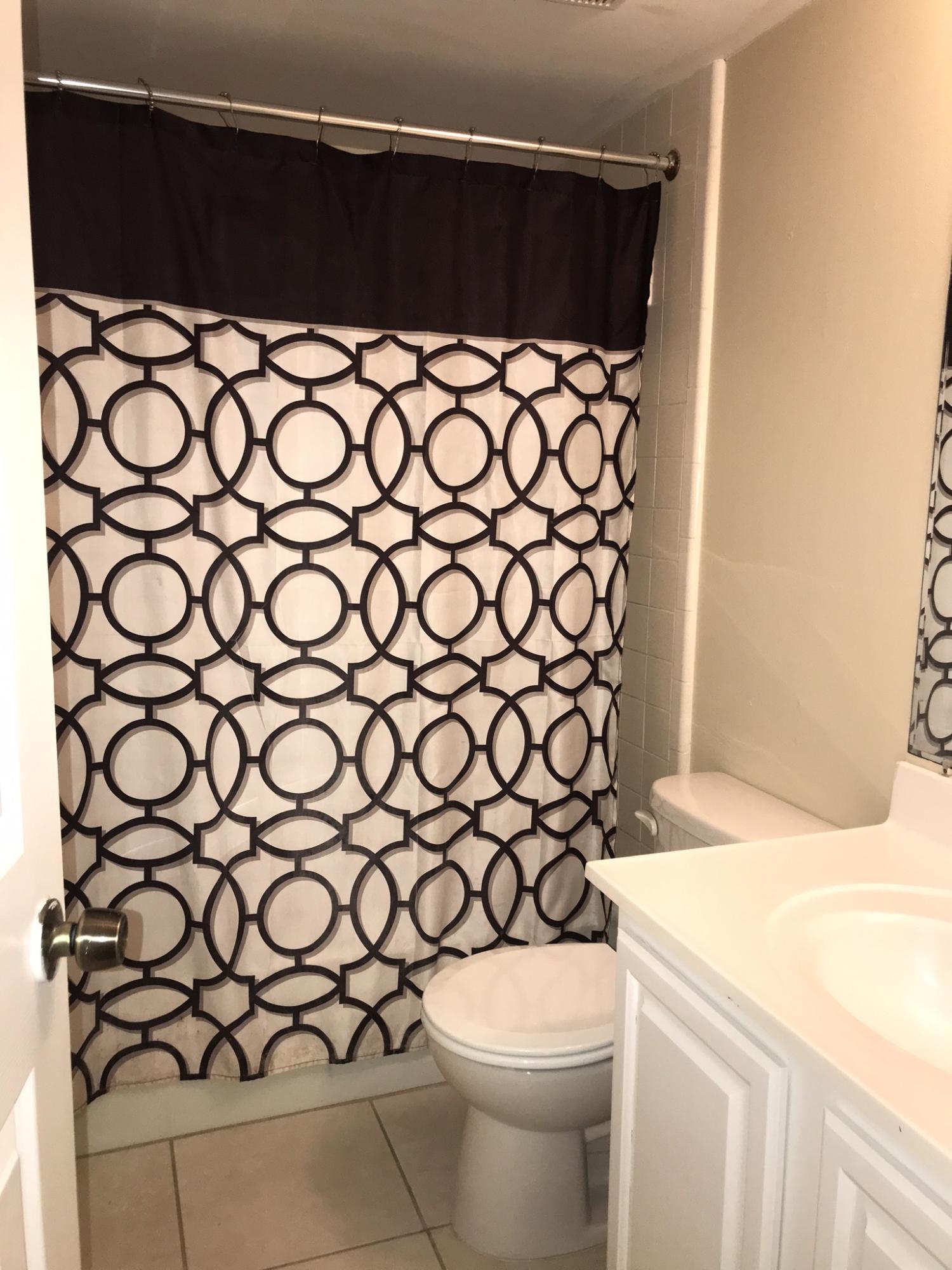 ISLAND HOUSE CONDOMINIUM PHASE II - Residential Lease