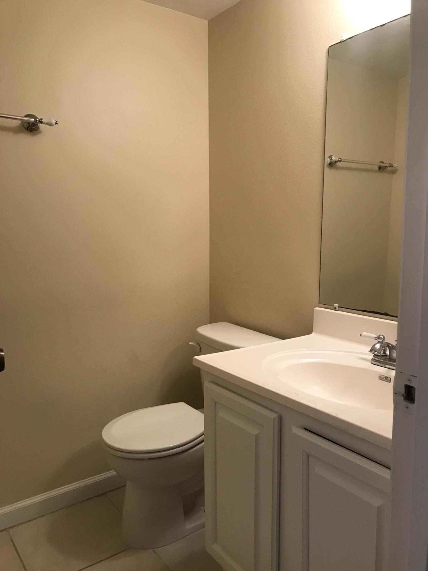 ISLAND HOUSE CONDOMINIUM PHASE II - Residential Lease