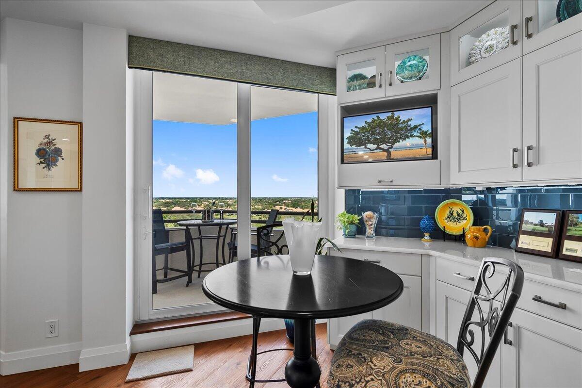 SOUTHPORTE ONE AT JONATHA - Residential