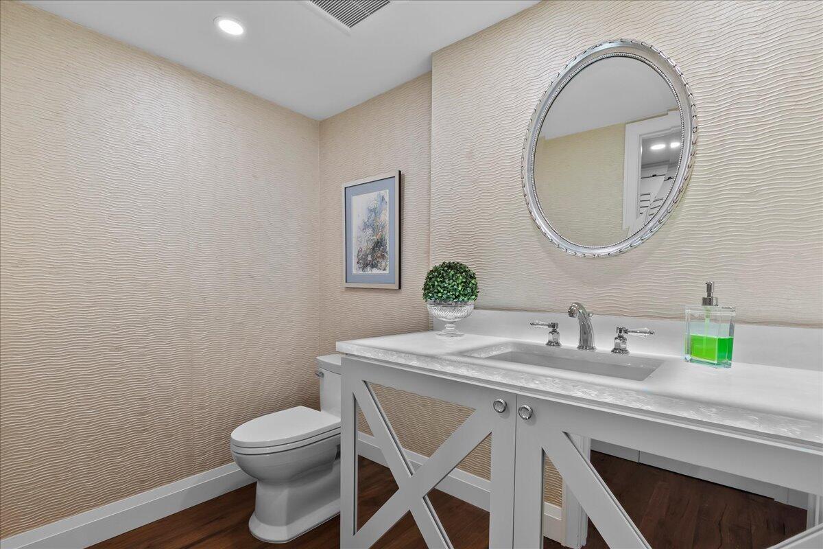 SOUTHPORTE ONE AT JONATHA - Residential