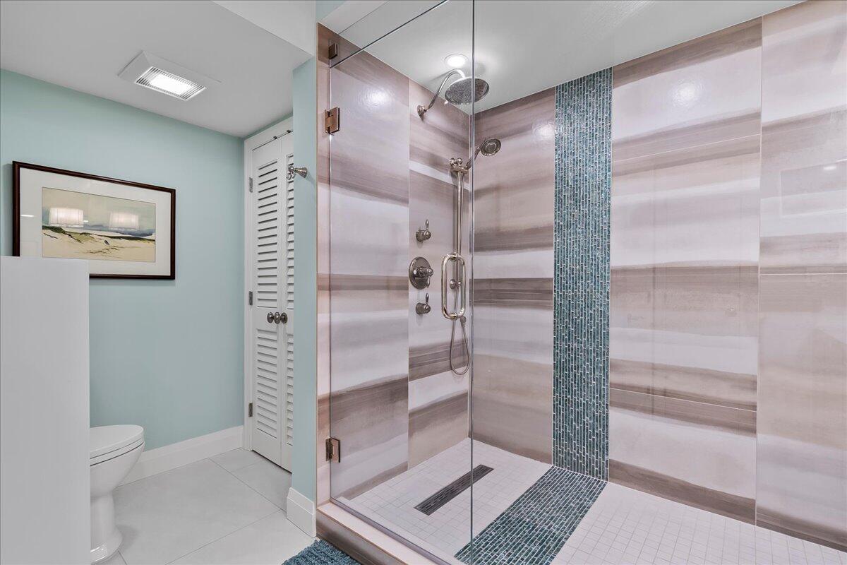 SOUTHPORTE ONE AT JONATHA - Residential