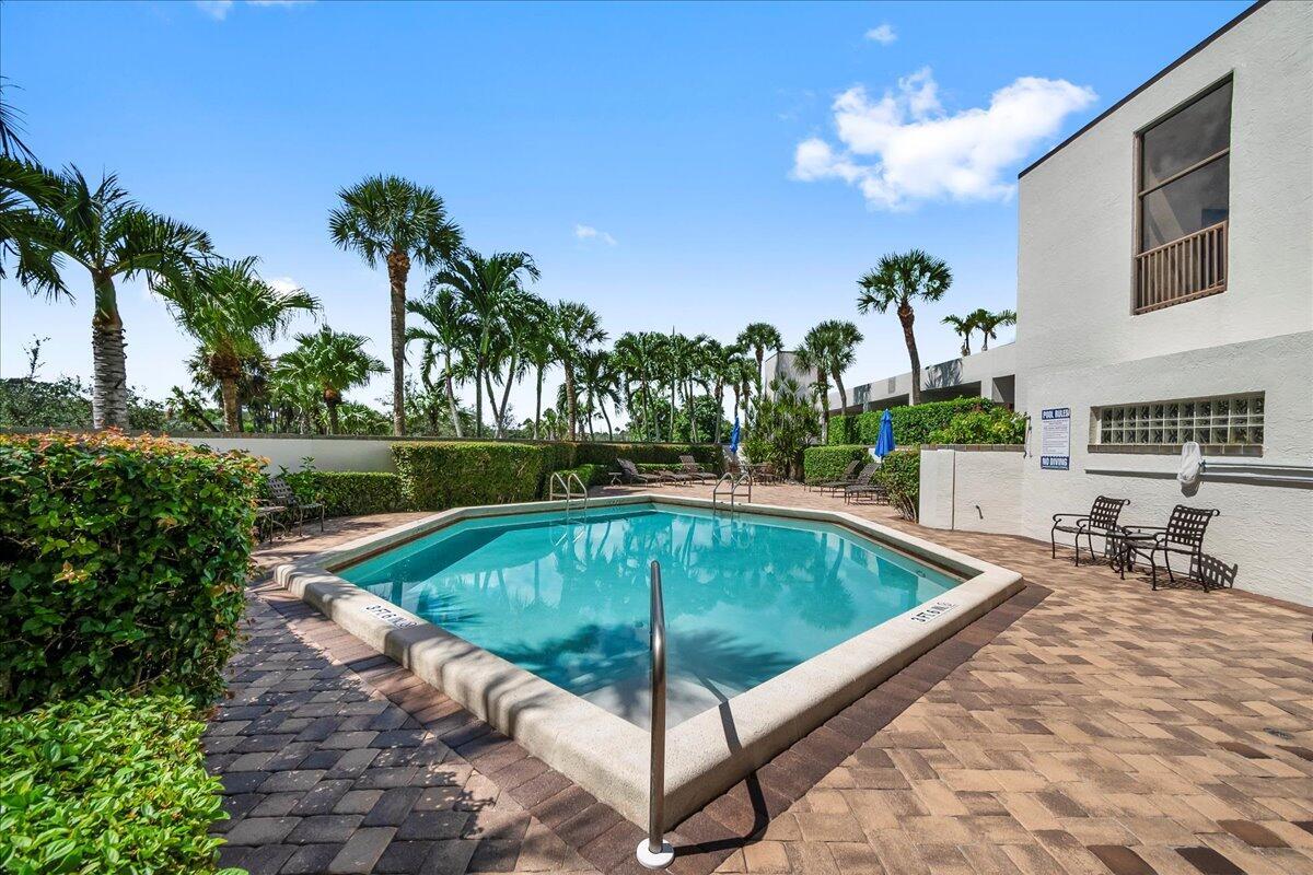 SOUTHPORTE ONE AT JONATHA - Residential