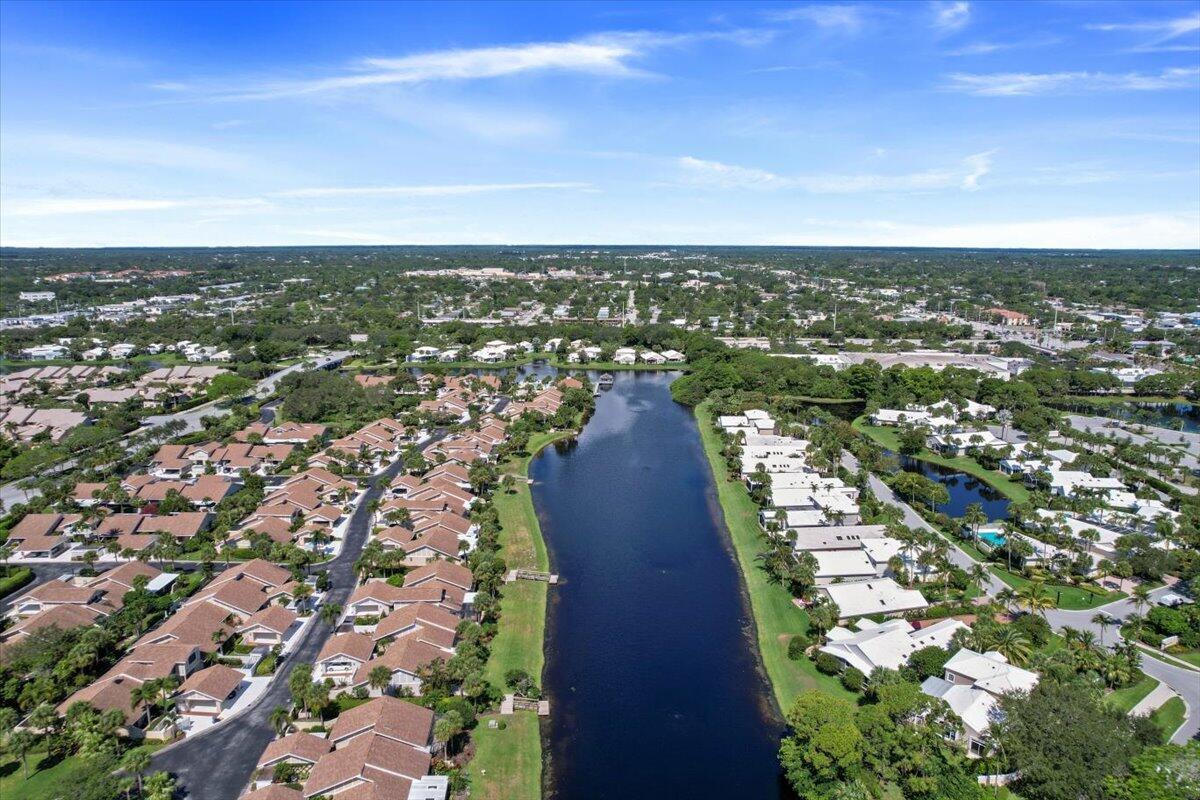 SOUTHPORTE ONE AT JONATHA - Residential