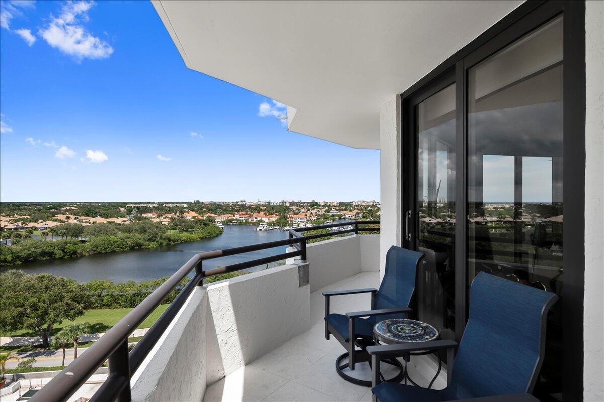 SOUTHPORTE ONE AT JONATHA - Residential