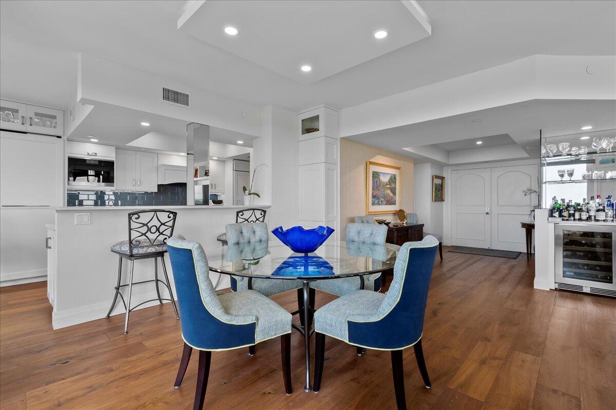 SOUTHPORTE ONE AT JONATHA - Residential
