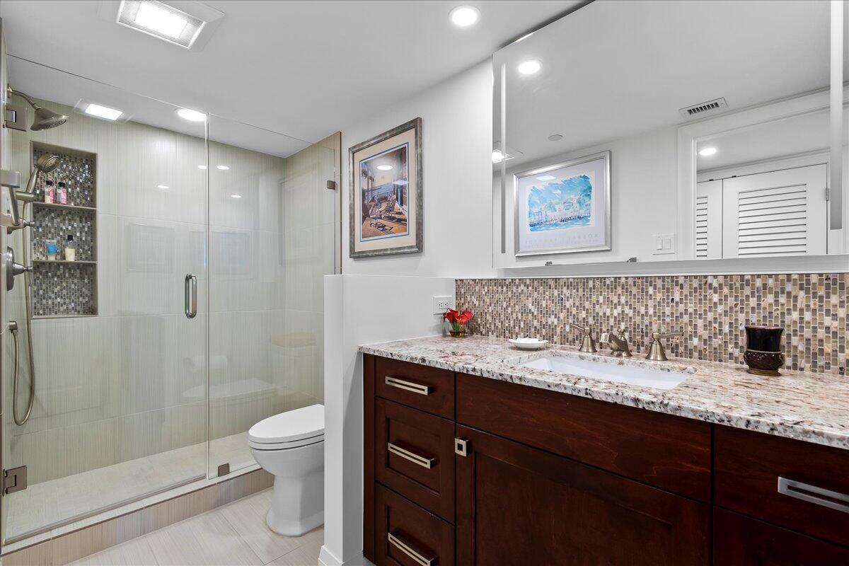 SOUTHPORTE ONE AT JONATHA - Residential