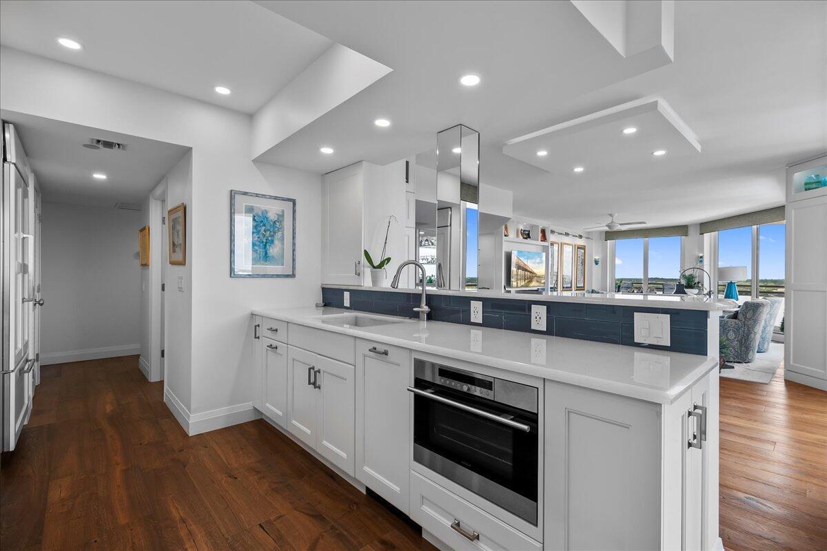 SOUTHPORTE ONE AT JONATHA - Residential