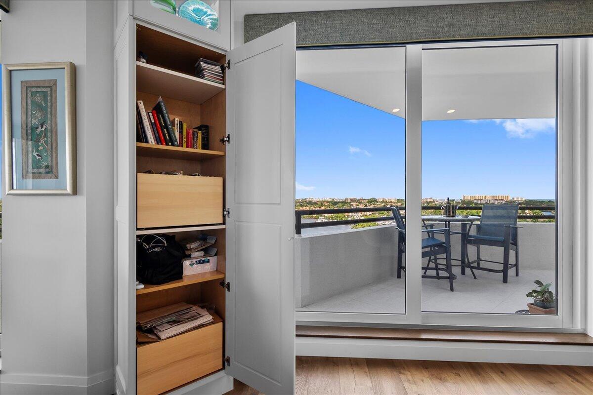 SOUTHPORTE ONE AT JONATHA - Residential