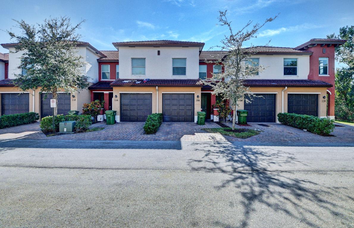 ST CHARLES LANDINGS - Residential Lease