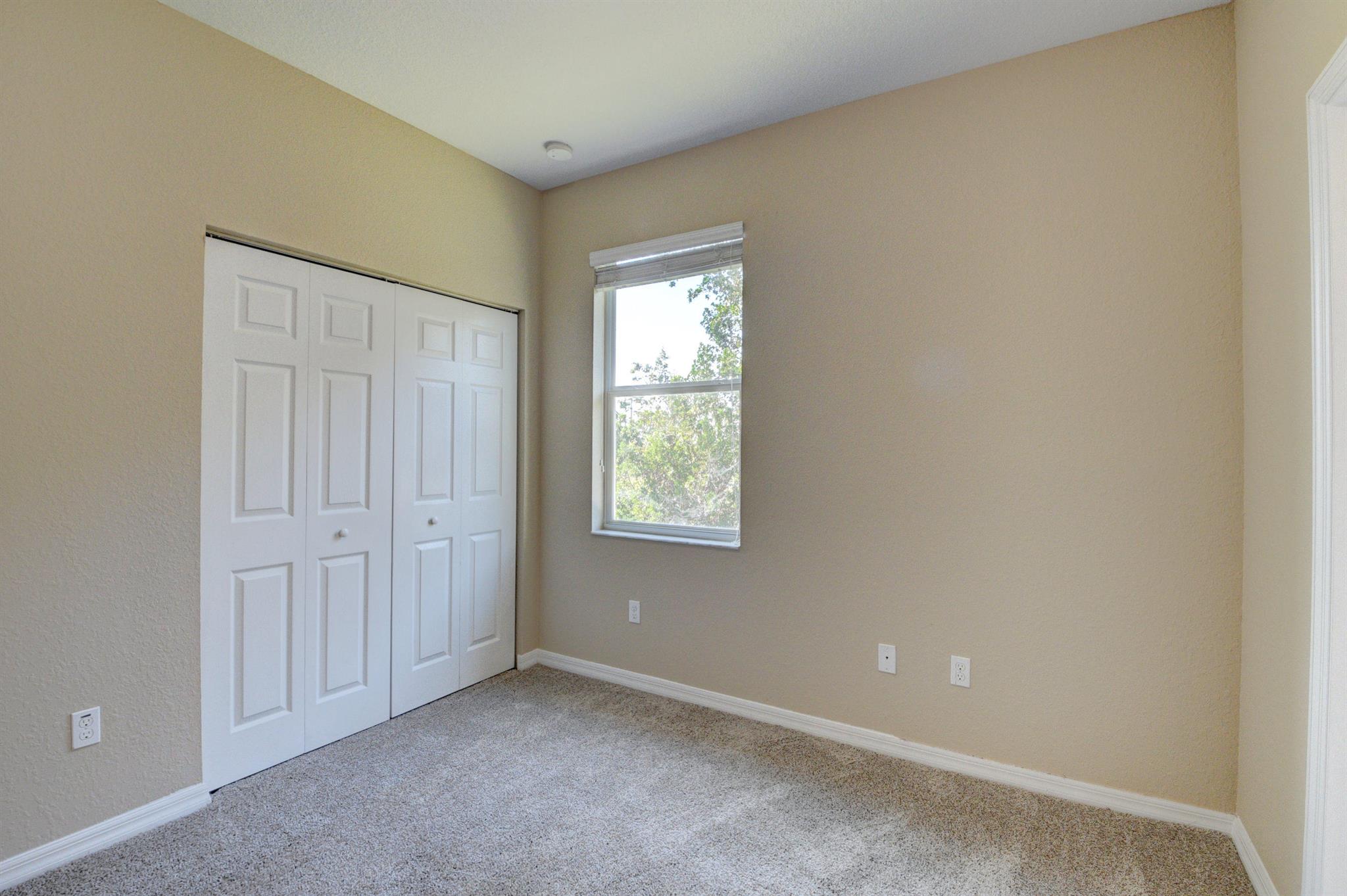 ST CHARLES LANDINGS - Residential Lease