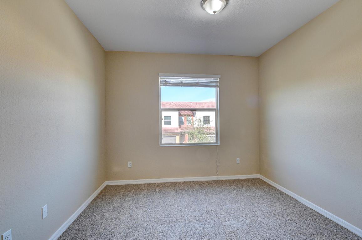 ST CHARLES LANDINGS - Residential Lease