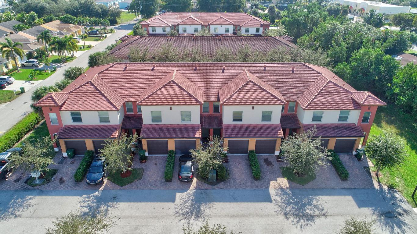 ST CHARLES LANDINGS - Residential Lease