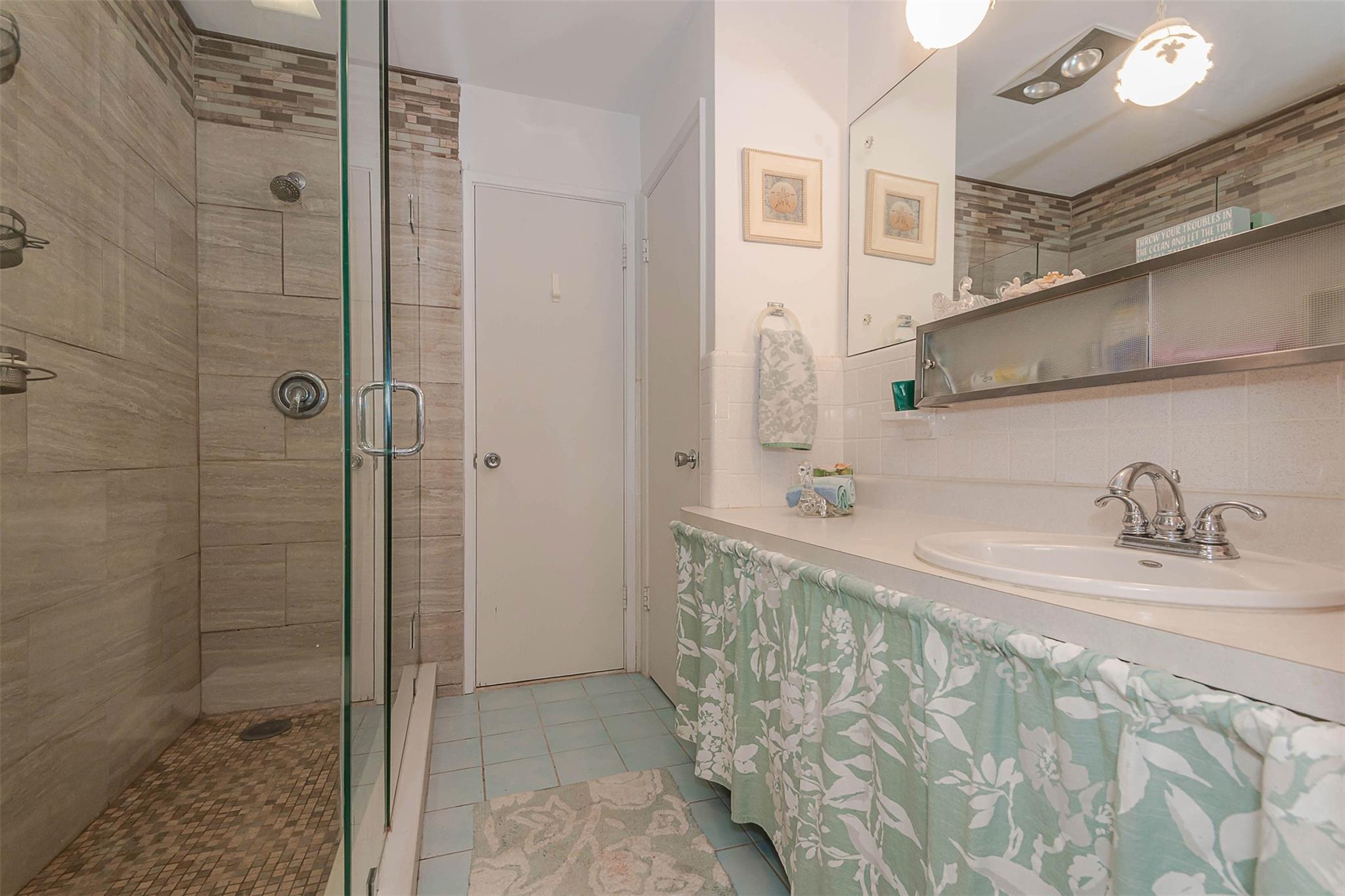 Colonial Gardens - Residential