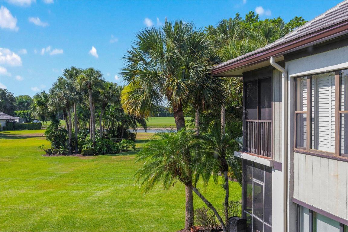 MEADOW BROOK CONDO - Residential