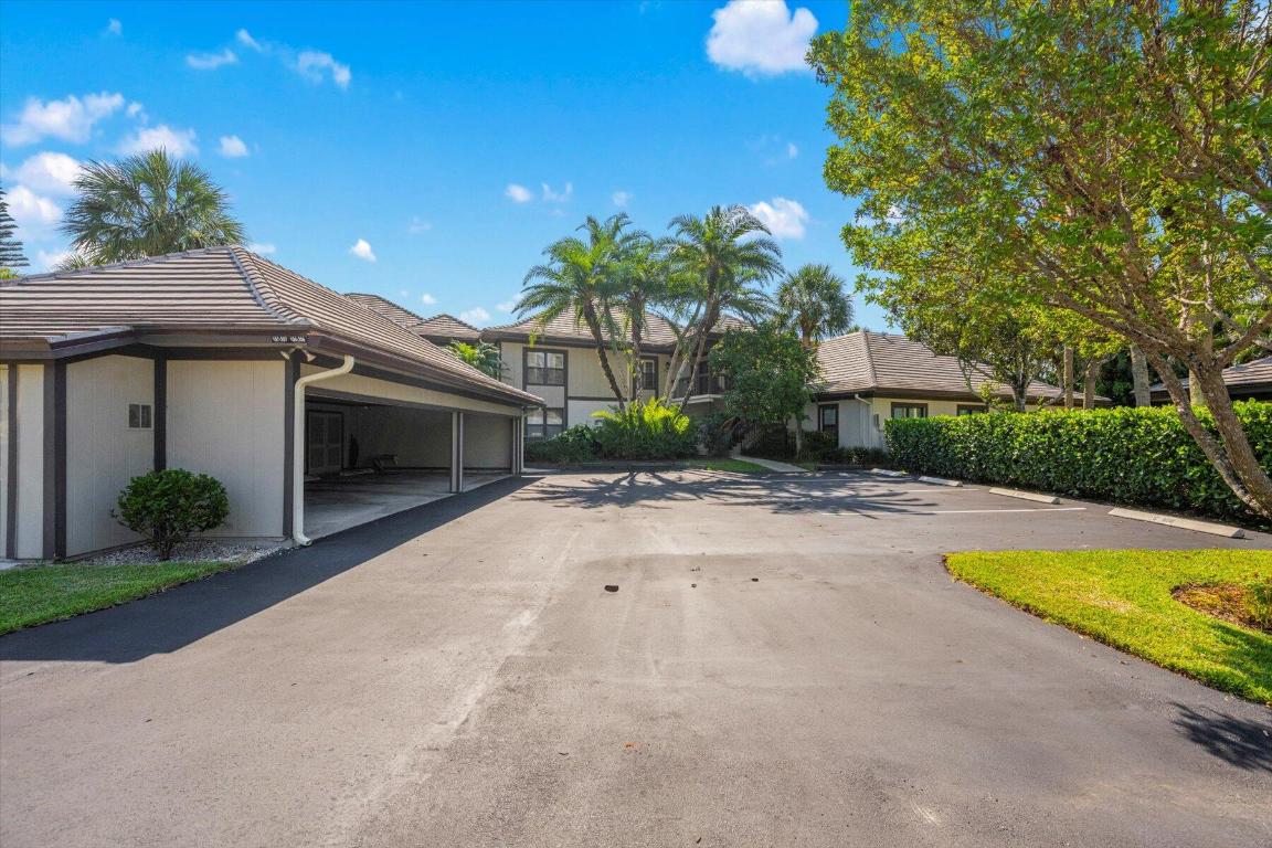 MEADOW BROOK CONDO - Residential