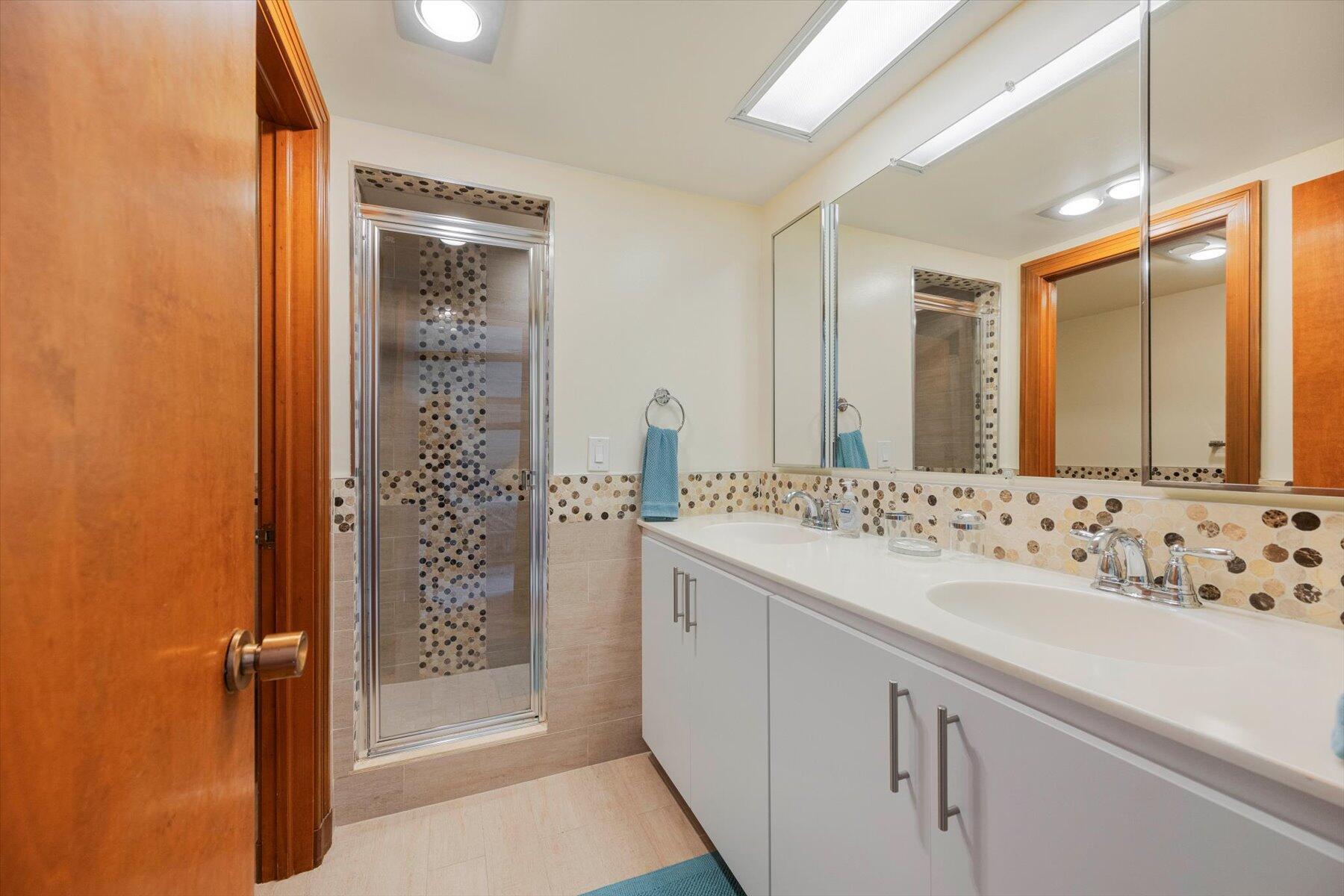 MEADOW BROOK CONDO - Residential