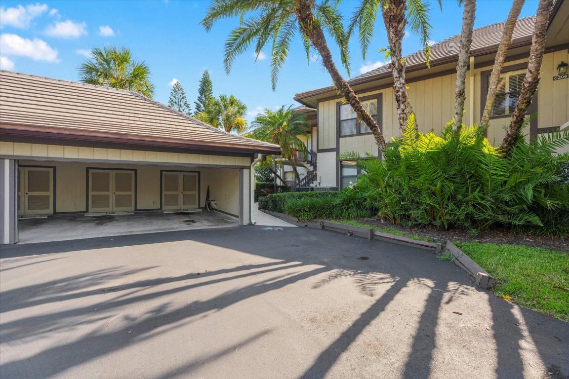 MEADOW BROOK CONDO - Residential