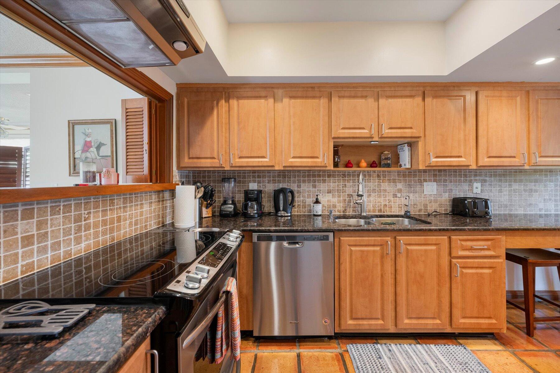 MEADOW BROOK CONDO - Residential