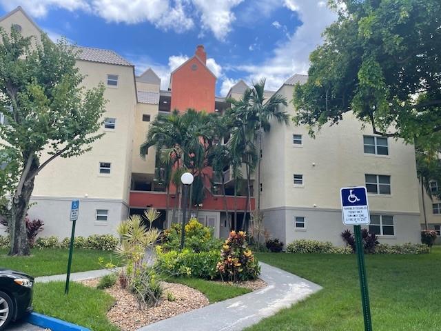 BACK TO THE MARKET.... Discover this fantastic remodeled 1-bedroom, 1-bathroom condo in prime location in the heart of Downtown Doral! Located in a gated community, NEW AC unit, New Laminated floors, this unit comes with two parking spaces and offers top-tier amenities, including a clubhouse, tennis court, exercise room, swimming pool, and 24-hour security, this condo features an in-unit washer and dryer and allows immediate rentals, making it a perfect investment opportunity or a great home for buyers looking for convenience and comfort., Enjoy walking distance to restaurants, supermarkets, shopping centers, and more in vibrant Downtown Doral. Don’t miss out on this amazing opportunity!!! CLEANING AND AC VENT WILL BE INSTALLED BEFORE MOVE IN