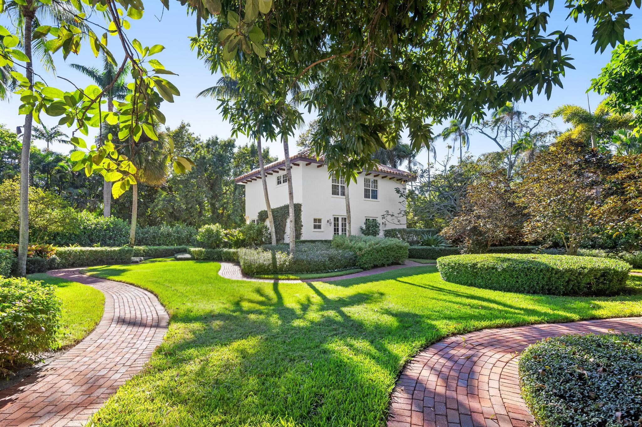 PRIMAVERA ESTATES (LAKE F - Residential