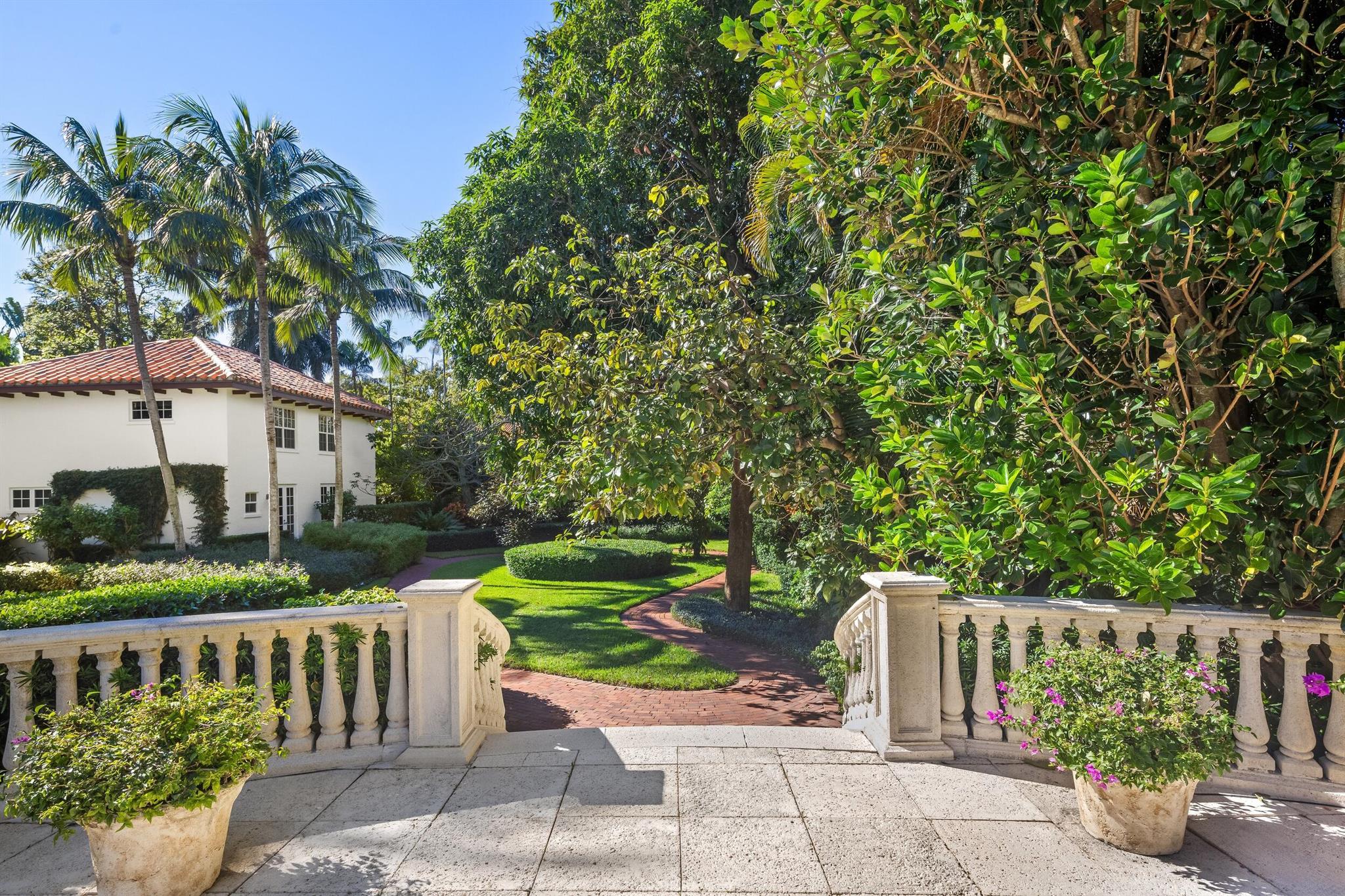 PRIMAVERA ESTATES (LAKE F - Residential