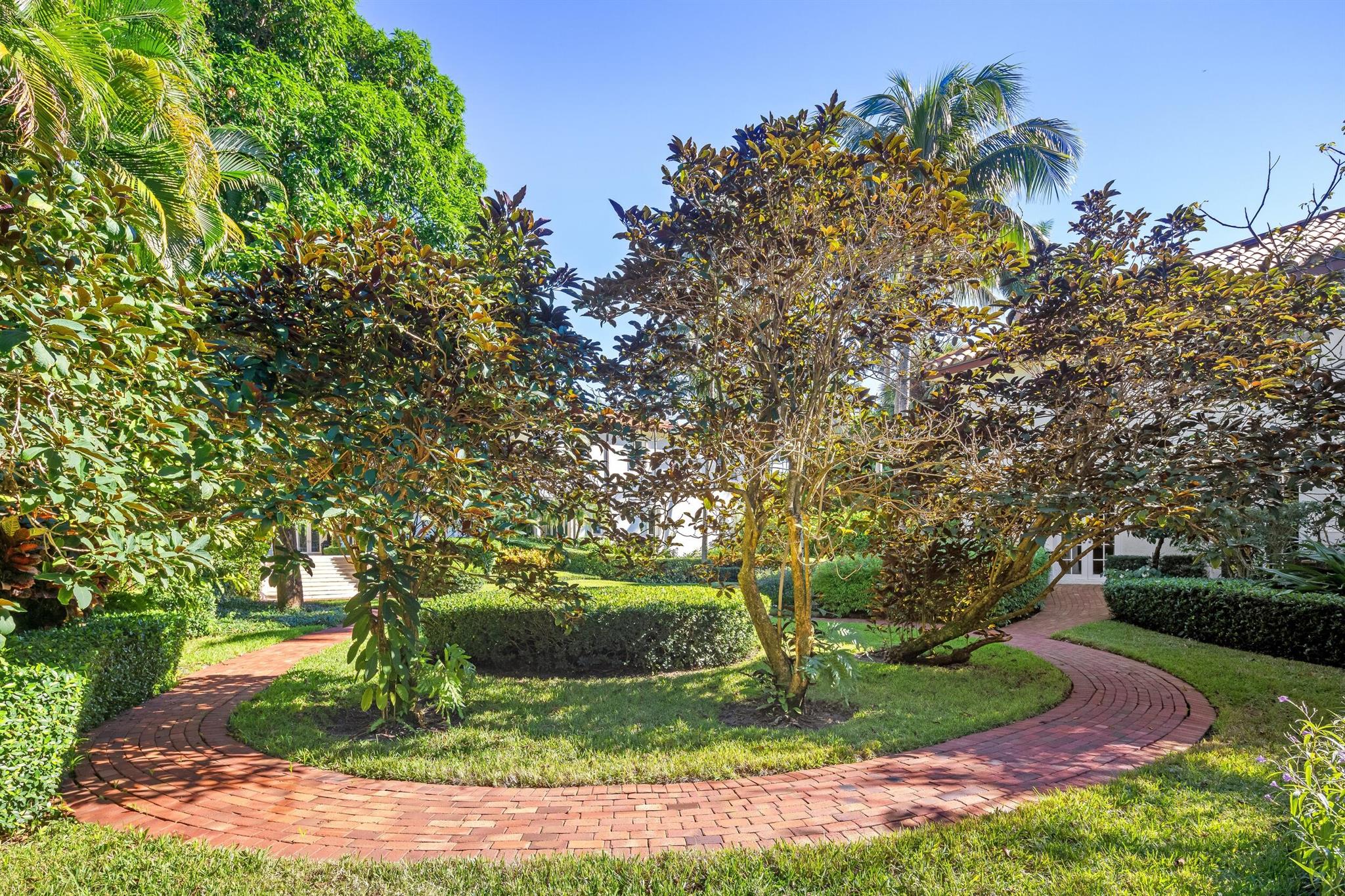 PRIMAVERA ESTATES (LAKE F - Residential