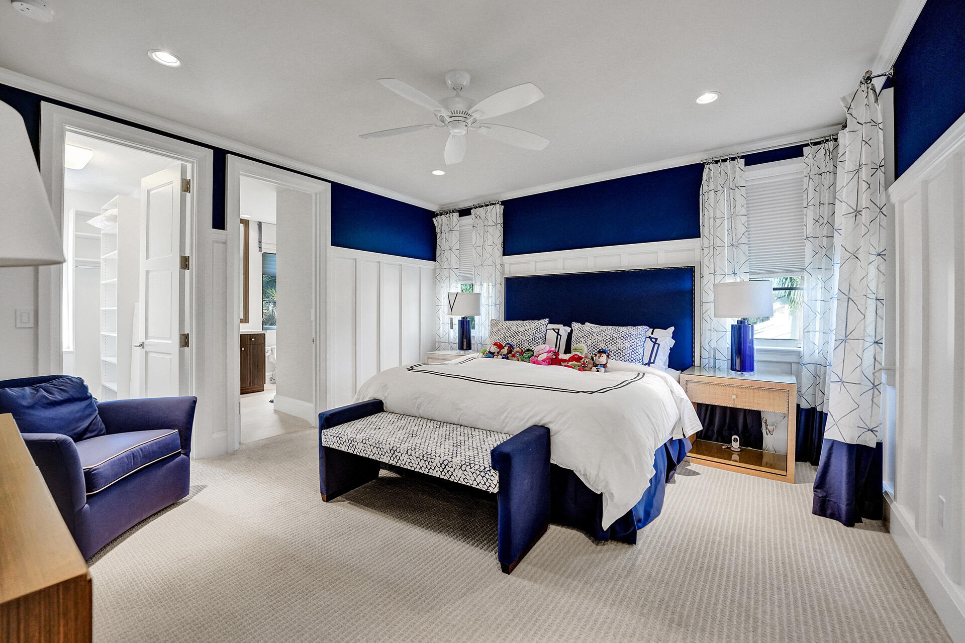 ADMIRALS COVE - Residential