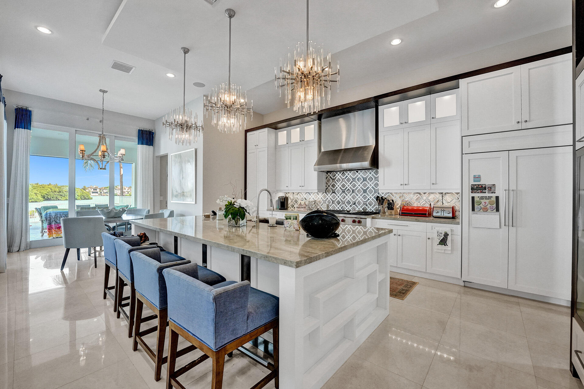 ADMIRALS COVE - Residential