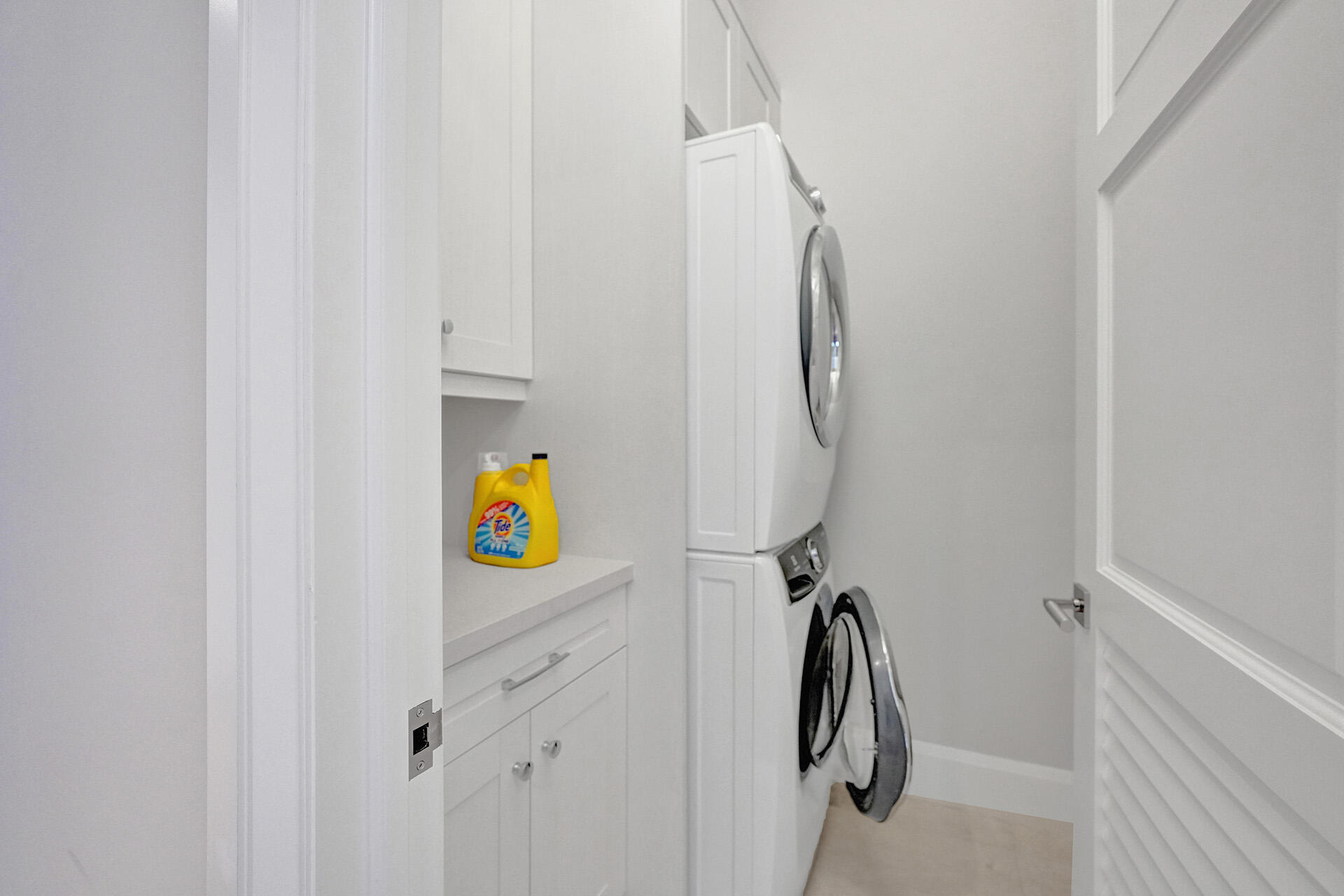 ADMIRALS COVE - Residential