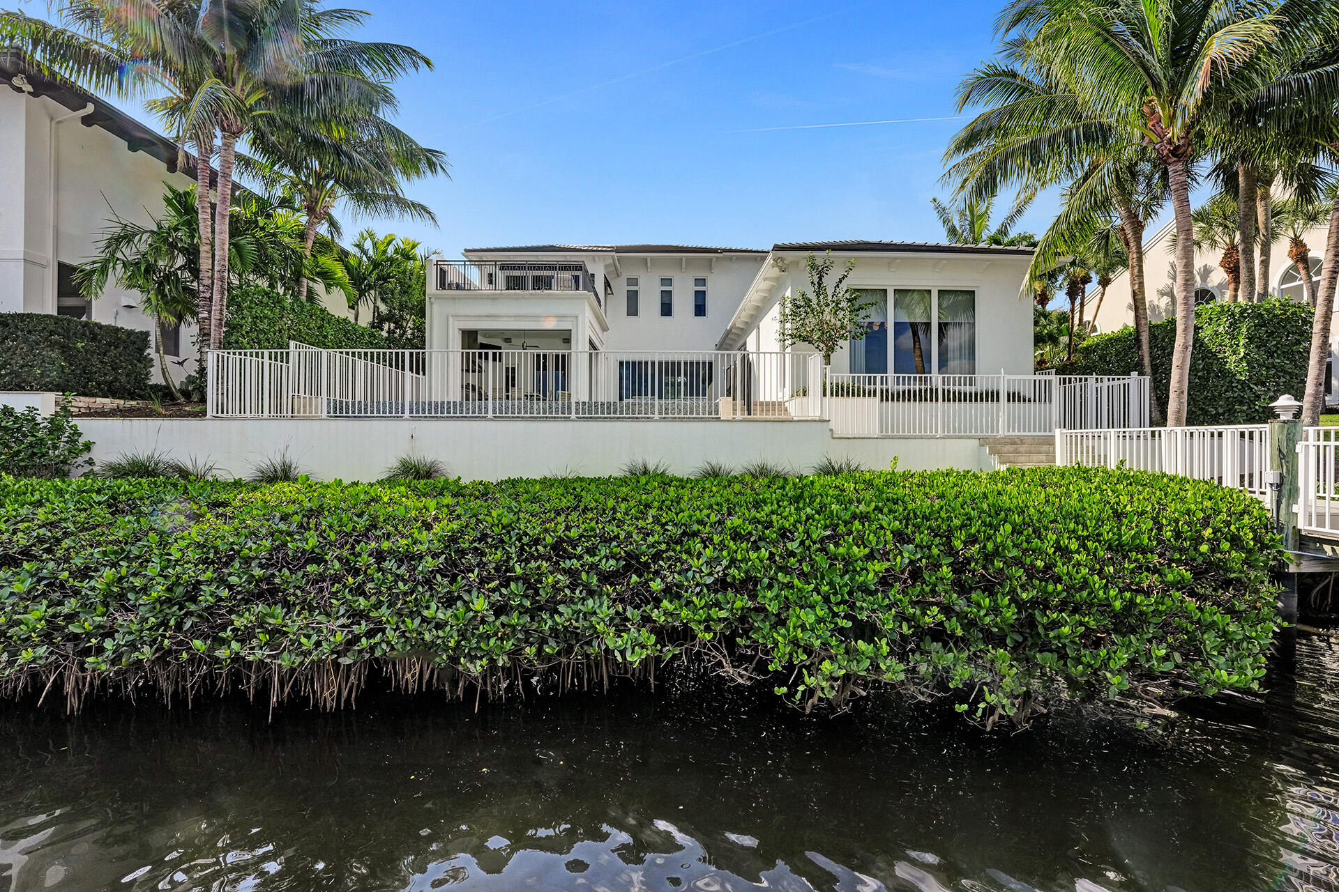 ADMIRALS COVE - Residential