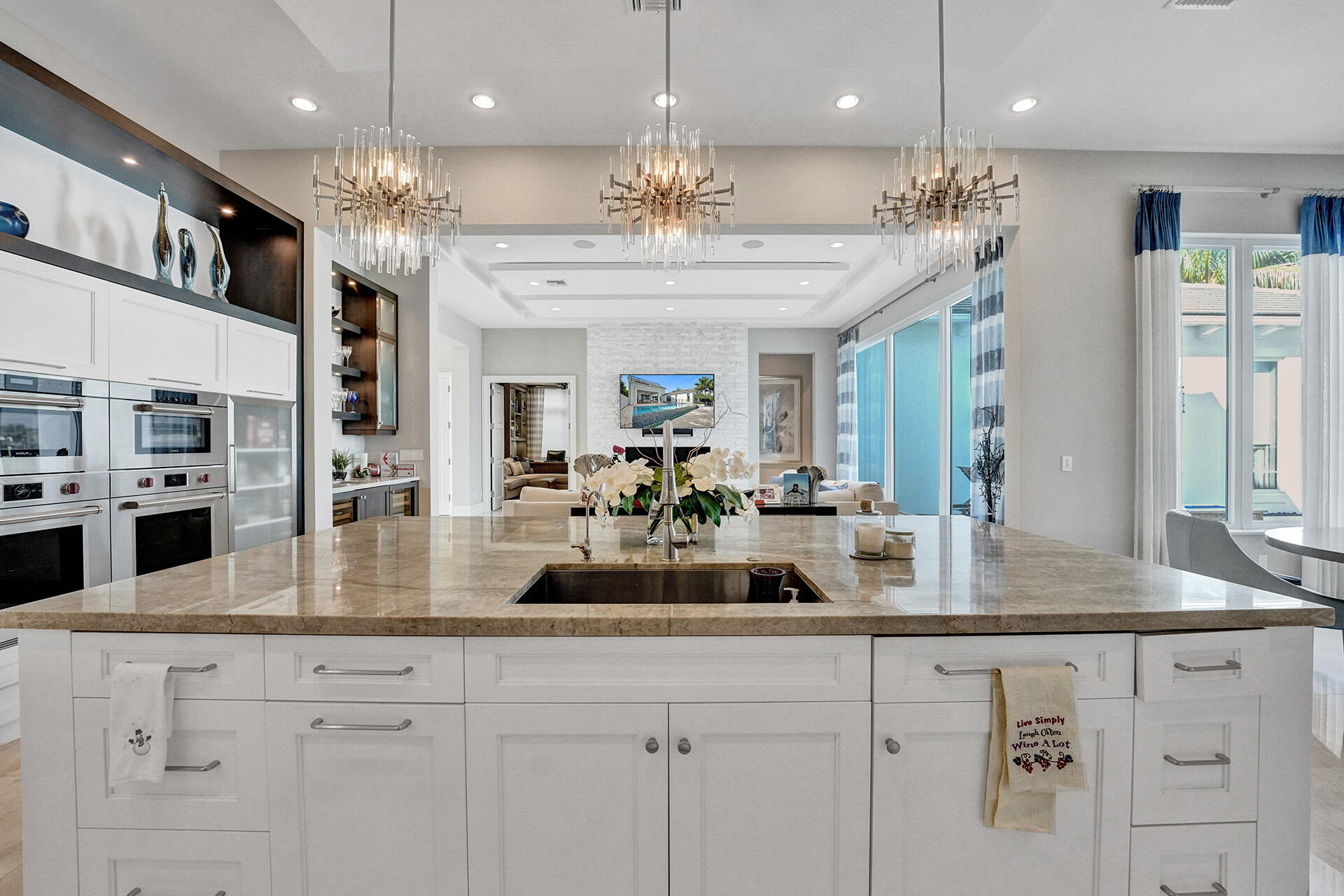 ADMIRALS COVE - Residential