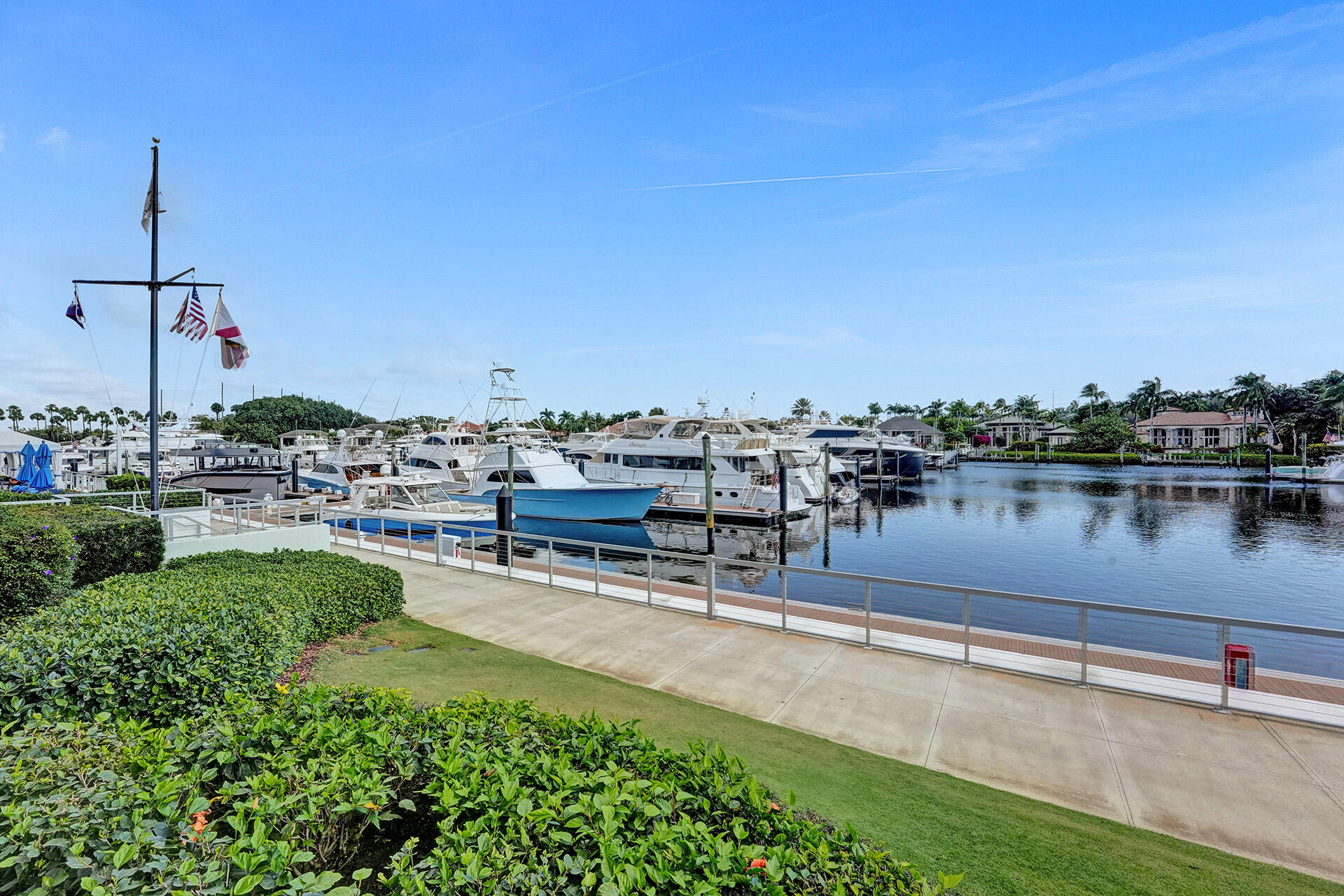 ADMIRALS COVE - Residential