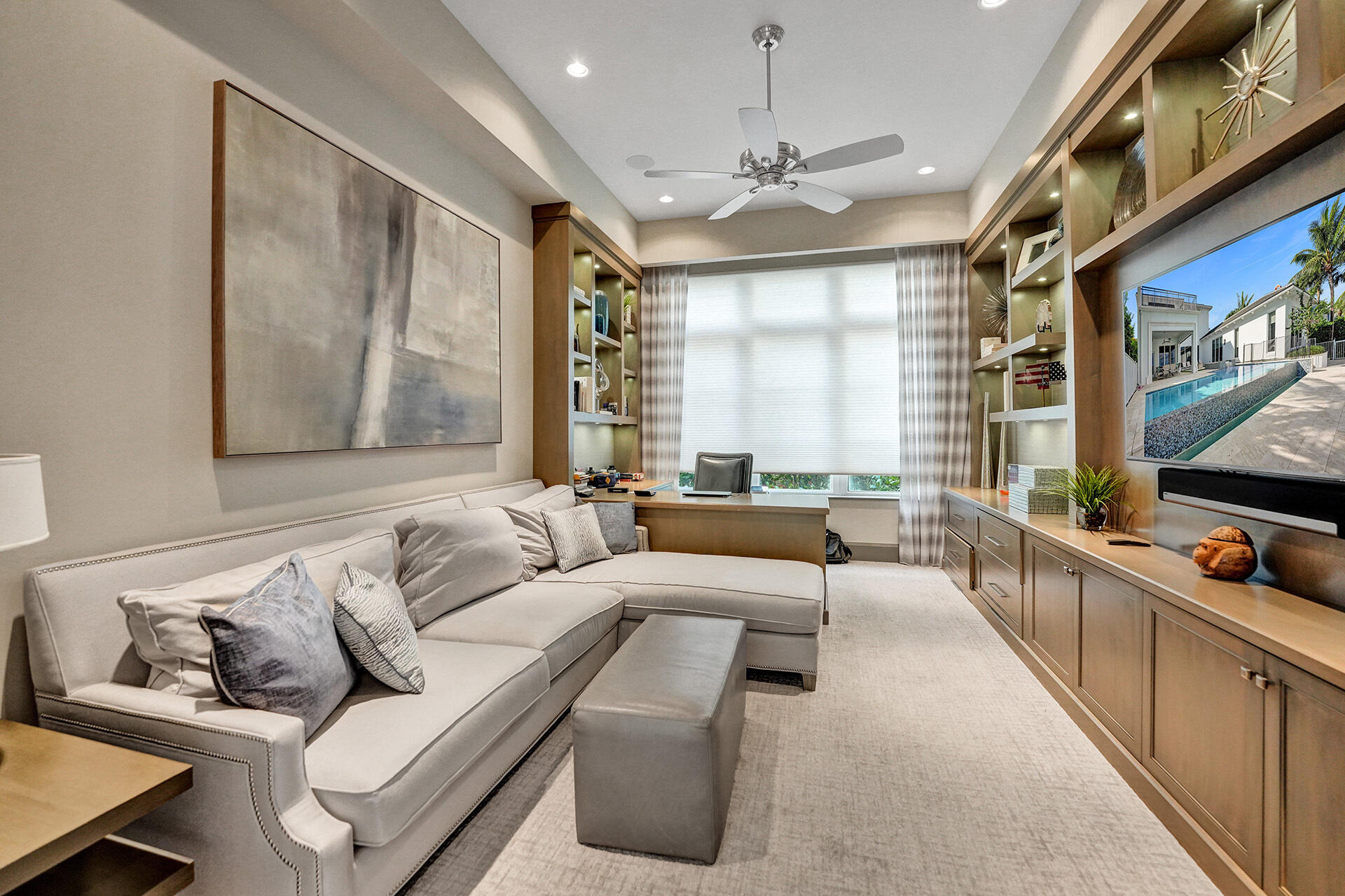 ADMIRALS COVE - Residential