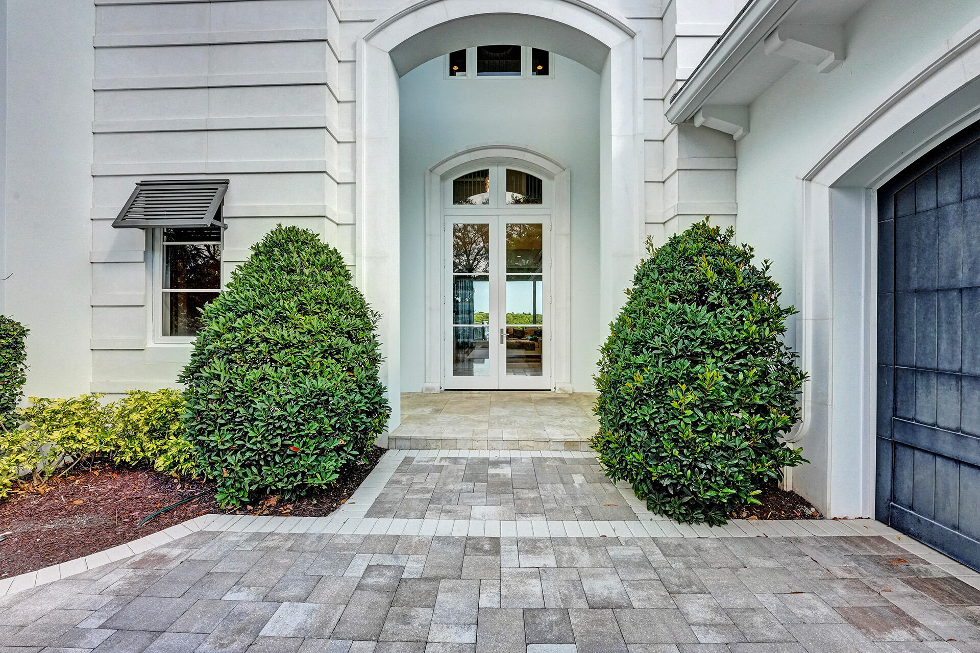 ADMIRALS COVE - Residential