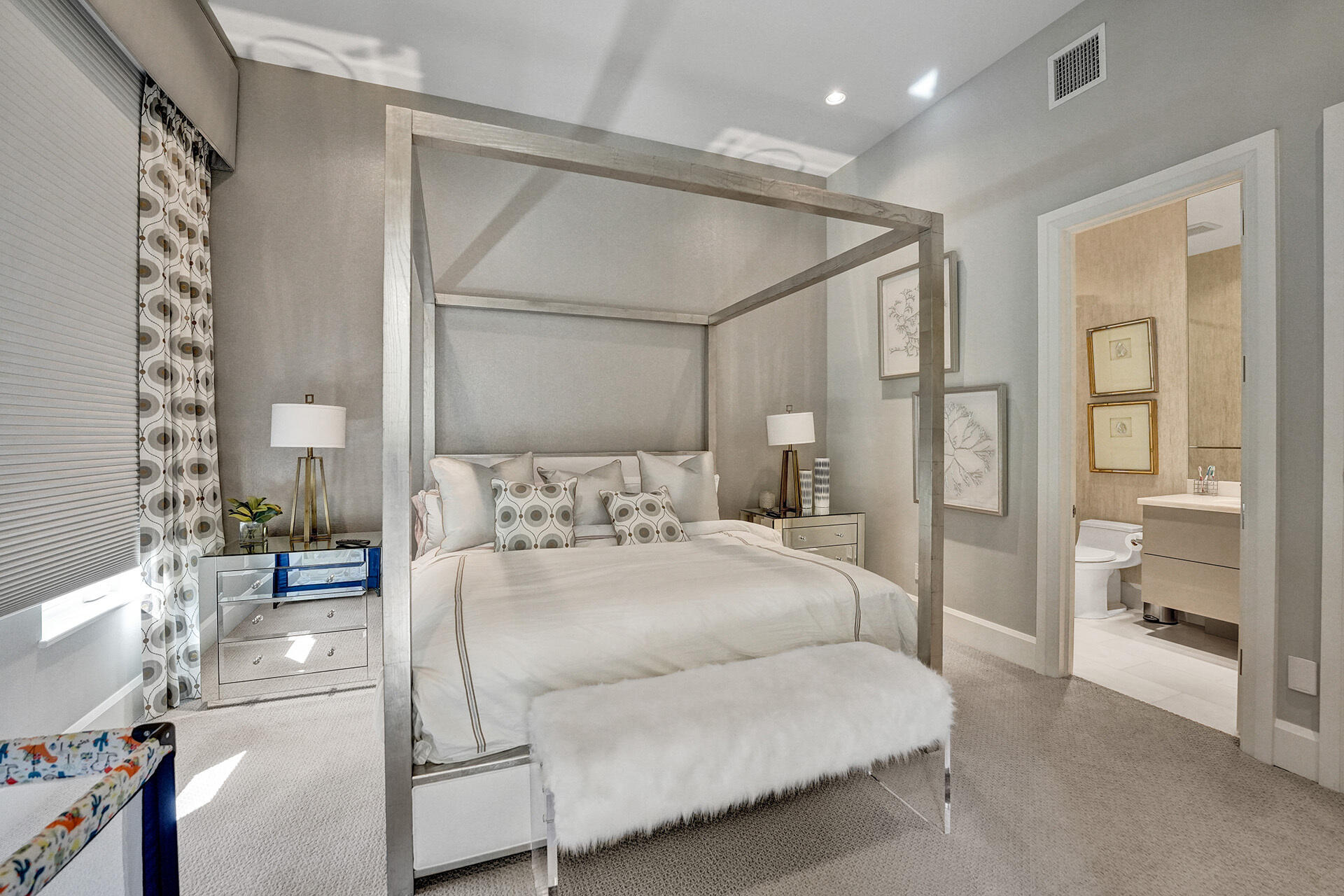 ADMIRALS COVE - Residential