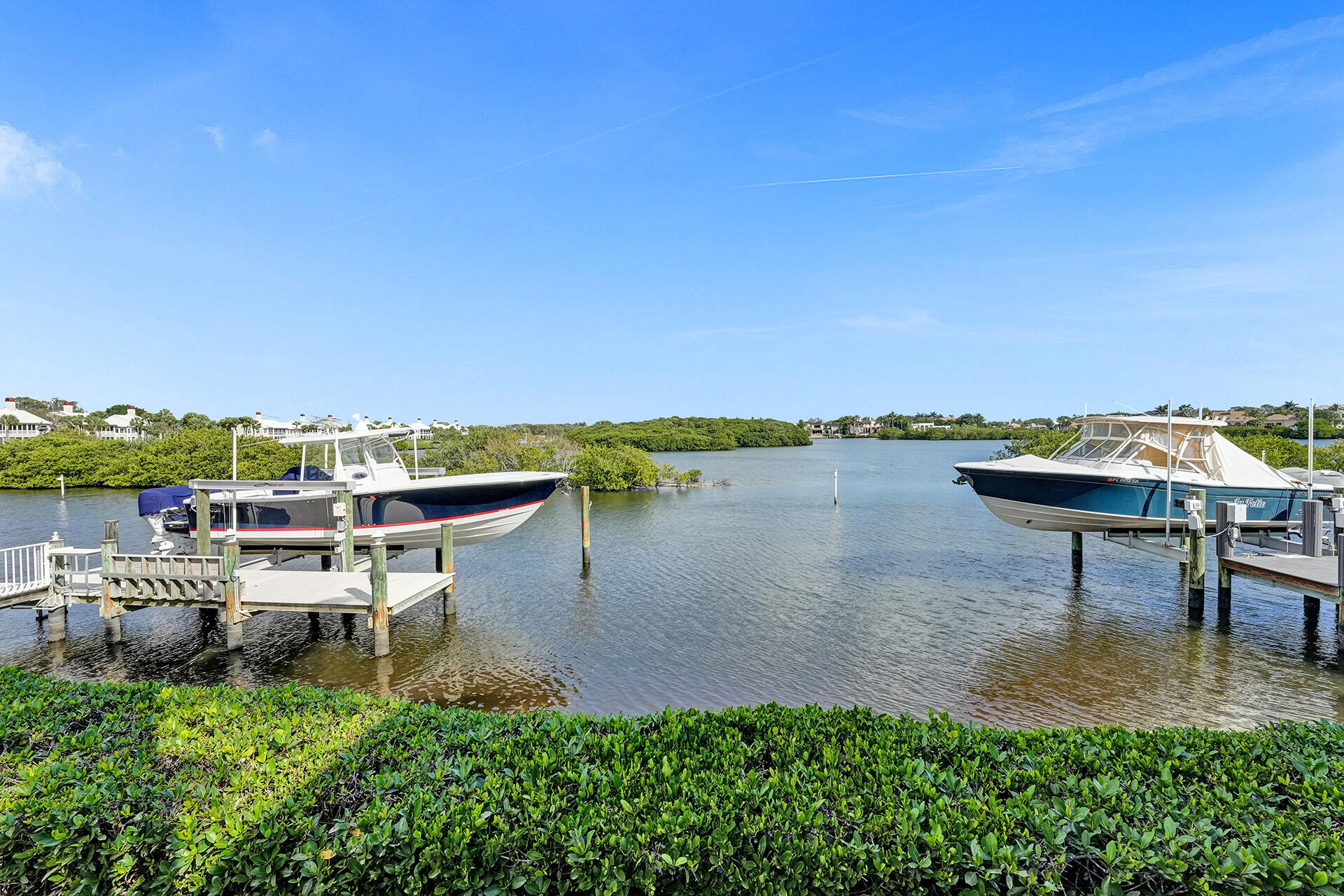 ADMIRALS COVE - Residential