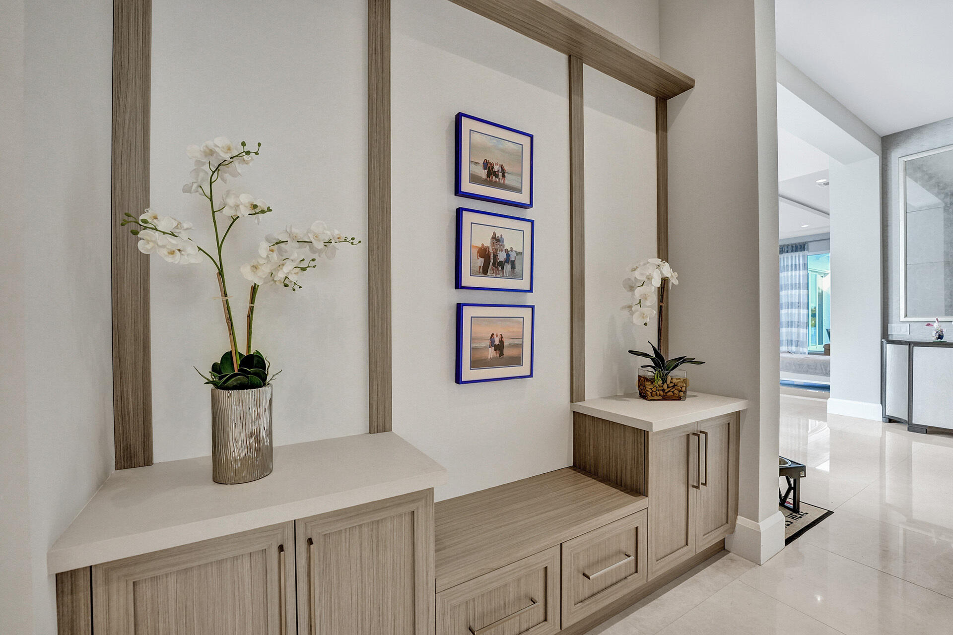 ADMIRALS COVE - Residential