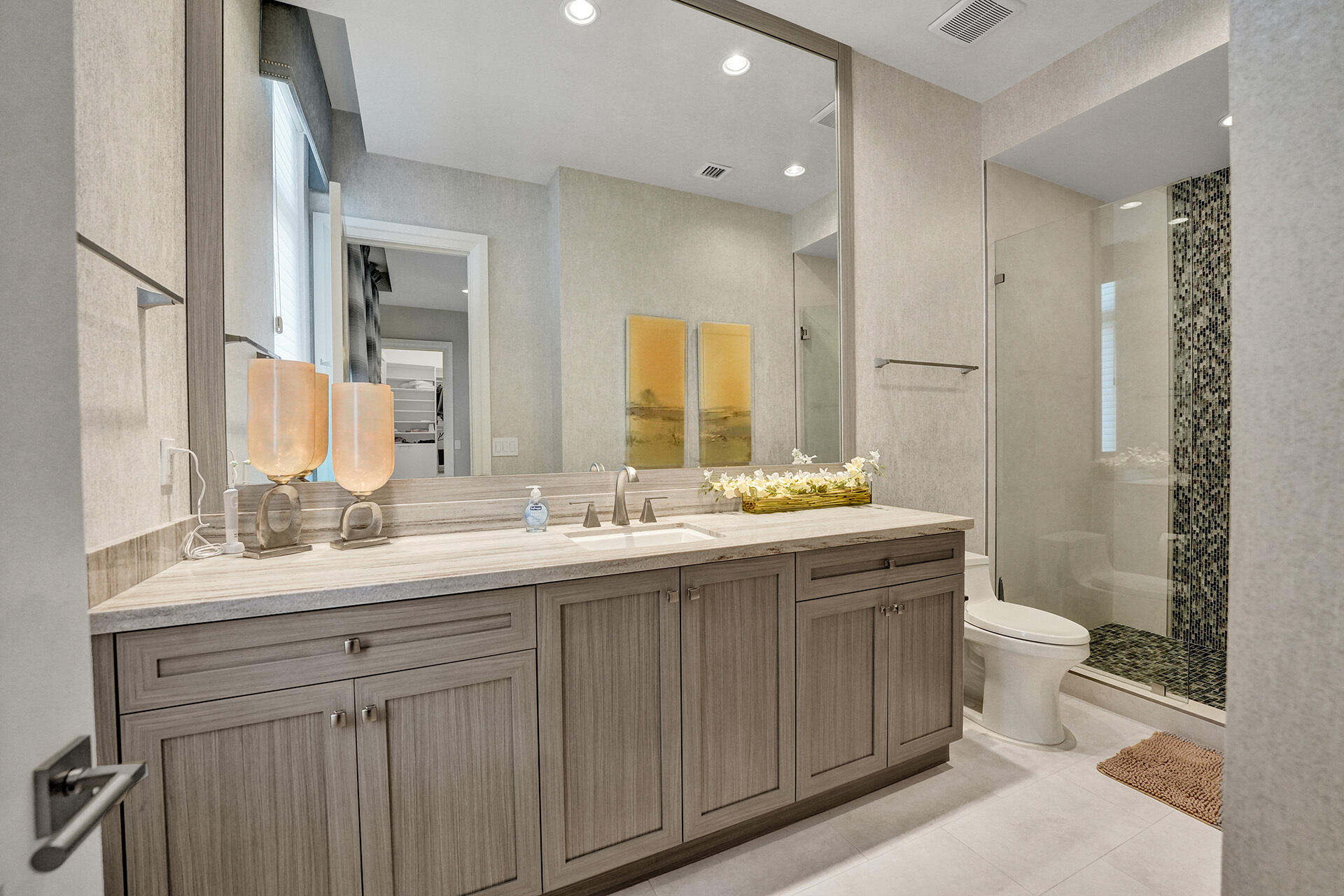 ADMIRALS COVE - Residential